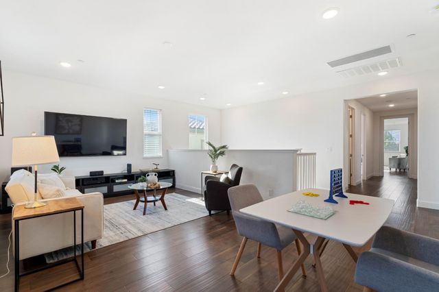 9997 Dona Neely Way, Elk Grove, CA 95757