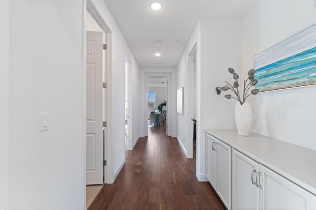 9997 Dona Neely Way, Elk Grove, CA 95757