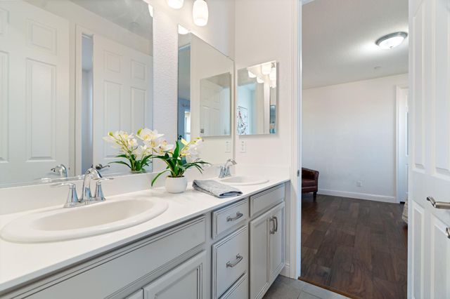 9997 Dona Neely Way, Elk Grove, CA 95757