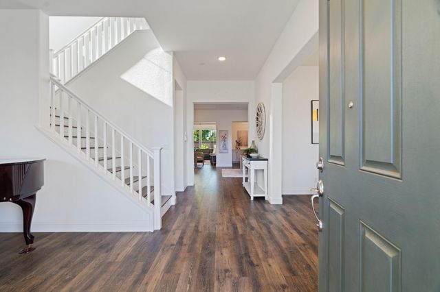 9997 Dona Neely Way, Elk Grove, CA 95757
