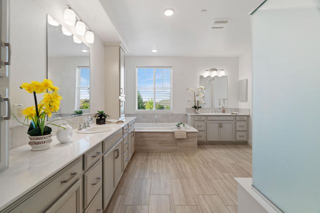 9997 Dona Neely Way, Elk Grove, CA 95757