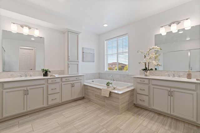 9997 Dona Neely Way, Elk Grove, CA 95757