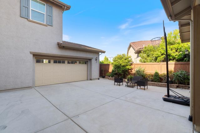 9997 Dona Neely Way, Elk Grove, CA 95757