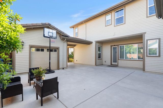 9997 Dona Neely Way, Elk Grove, CA 95757