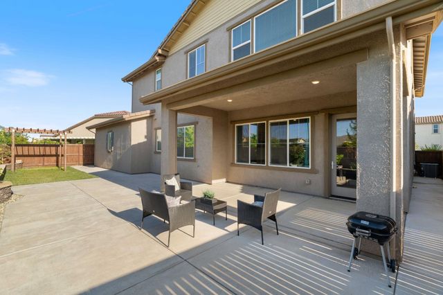 9997 Dona Neely Way, Elk Grove, CA 95757