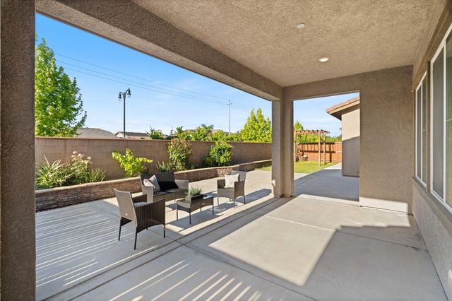 9997 Dona Neely Way, Elk Grove, CA 95757