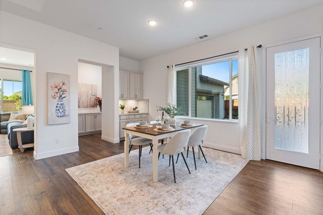 9997 Dona Neely Way, Elk Grove, CA 95757