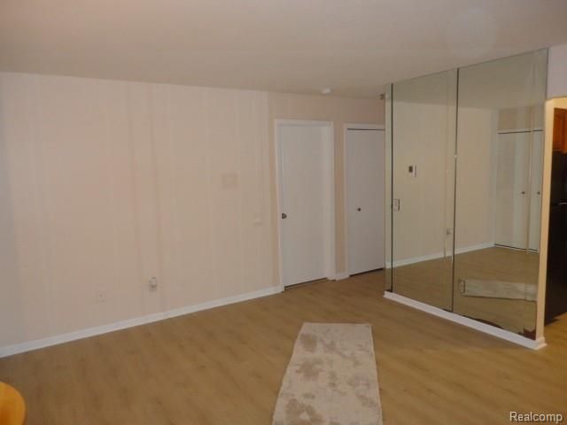 16034 Holz Drive 16, Southgate, MI 48195