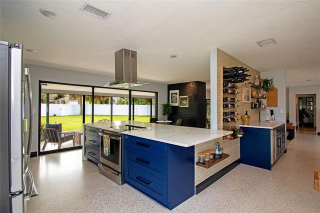 4438 DR MARTIN LUTHER KING JR STREET S, St Petersburg, FL 33705