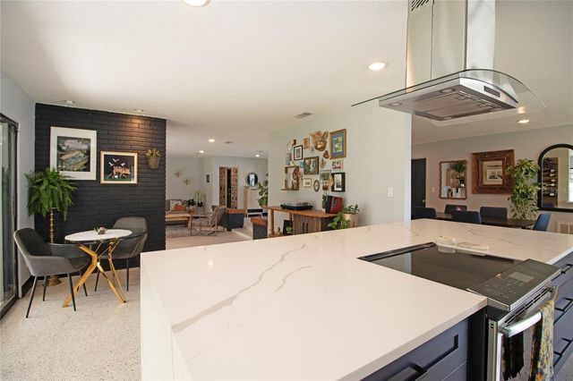 4438 DR MARTIN LUTHER KING JR STREET S, St Petersburg, FL 33705