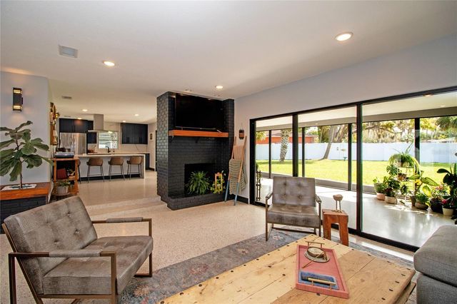 4438 DR MARTIN LUTHER KING JR STREET S, St Petersburg, FL 33705