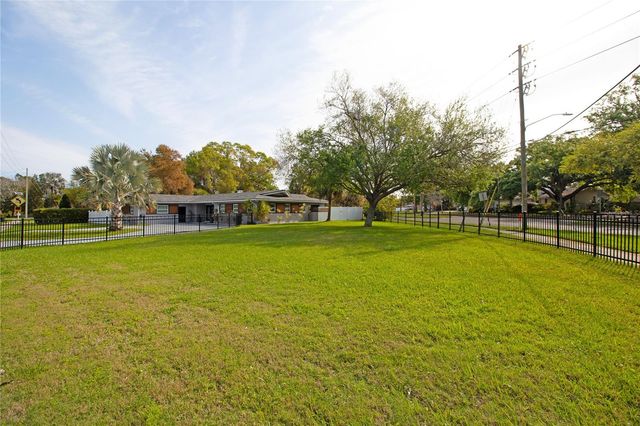 4438 DR MARTIN LUTHER KING JR STREET S, St Petersburg, FL 33705