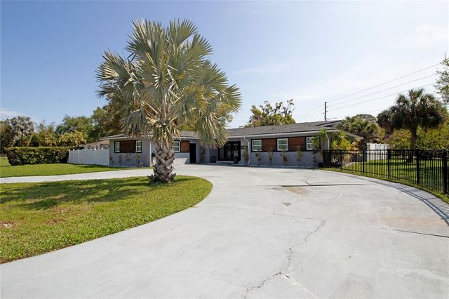 4438 DR MARTIN LUTHER KING JR STREET S, St Petersburg, FL 33705