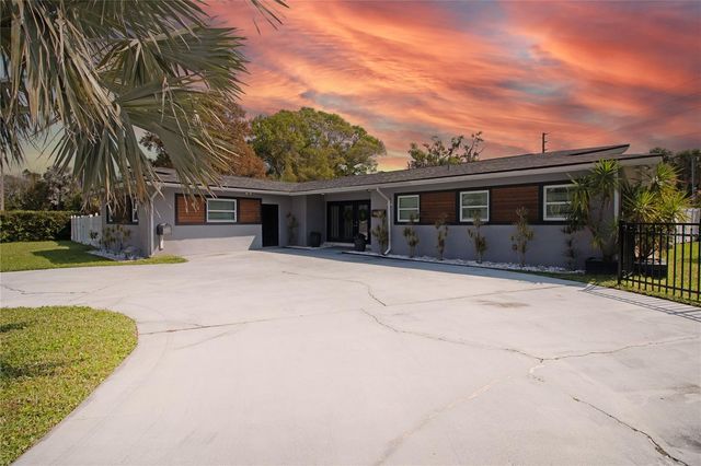 4438 DR MARTIN LUTHER KING JR STREET S, St Petersburg, FL 33705