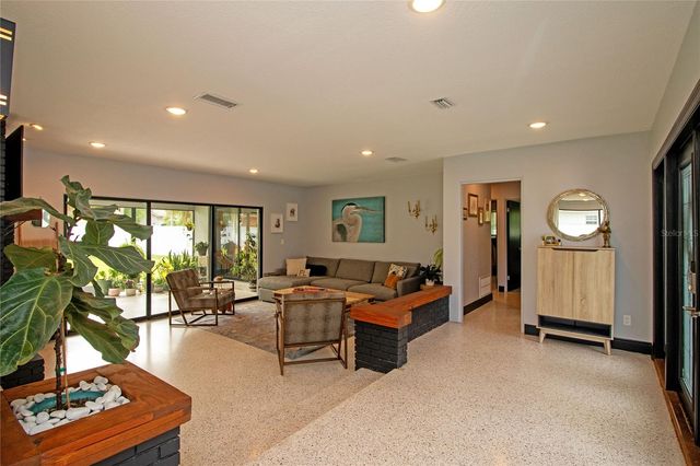 4438 DR MARTIN LUTHER KING JR STREET S, St Petersburg, FL 33705