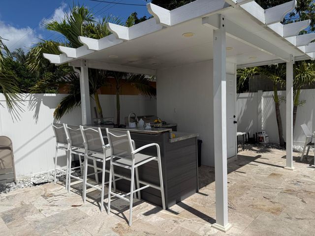 6861 Park Street, Hollywood, FL 33024