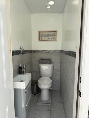 6861 Park Street, Hollywood, FL 33024