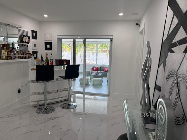 6861 Park Street, Hollywood, FL 33024