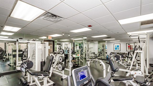 5320 N Sheridan Road 409, Chicago, IL 60640