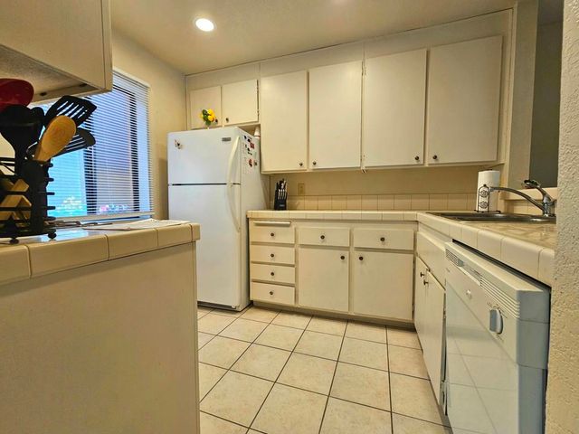 48255 Monroe Street 43, Indio, CA 92201