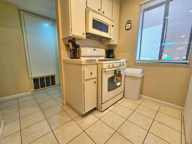 48255 Monroe Street 43, Indio, CA 92201