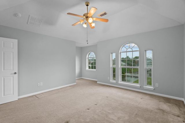 5800 Winding Brook Drive, Dickinson, TX 77539