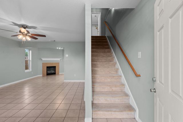 5800 Winding Brook Drive, Dickinson, TX 77539