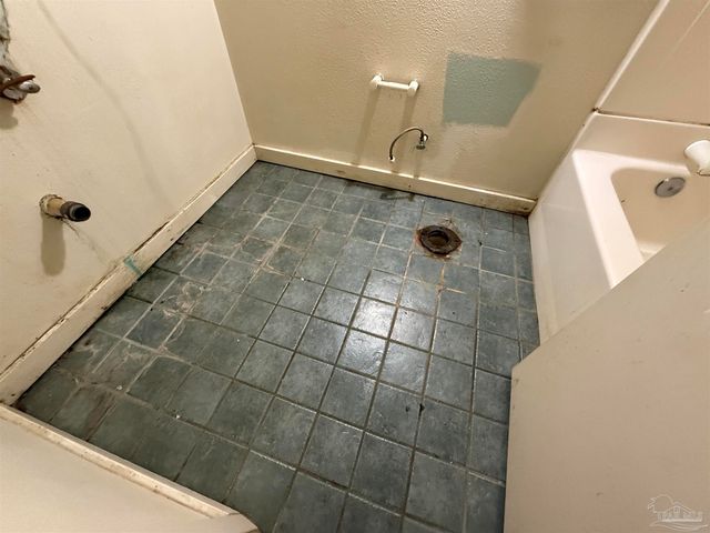 5325 Bob Sikes Blvd, Jay, FL 32565