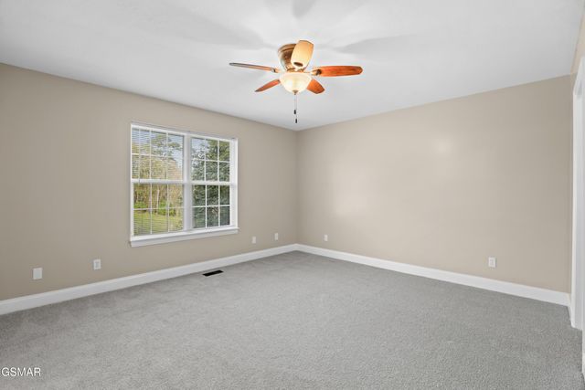 749 Harvest Meadows Drive, Kodak, TN 37764