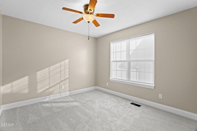 749 Harvest Meadows Drive, Kodak, TN 37764