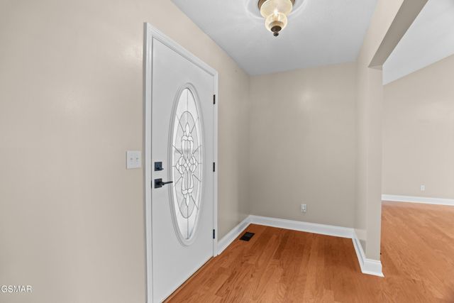 749 Harvest Meadows Drive, Kodak, TN 37764