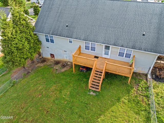 749 Harvest Meadows Drive, Kodak, TN 37764