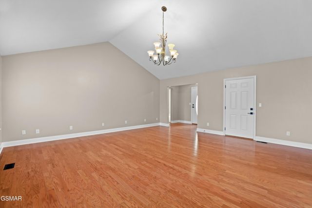 749 Harvest Meadows Drive, Kodak, TN 37764