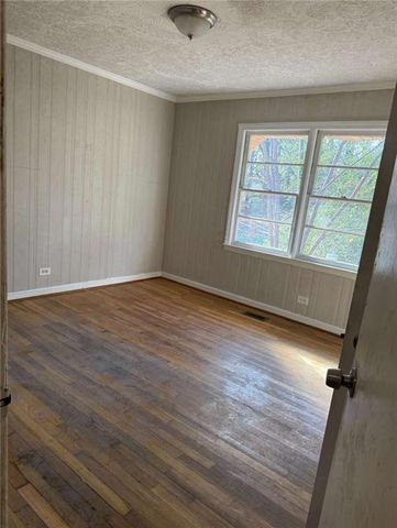 7205 Lakeview Drive, Covington, GA 30014