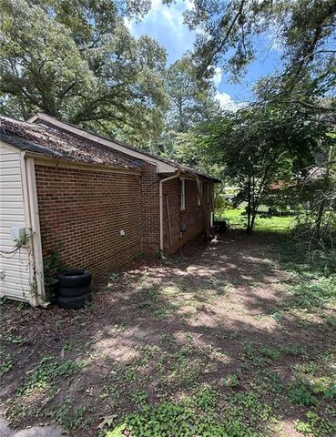 7205 Lakeview Drive, Covington, GA 30014