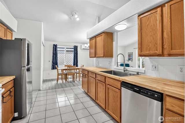 550 Canal Drive NE, Ocean Shores, WA 98569