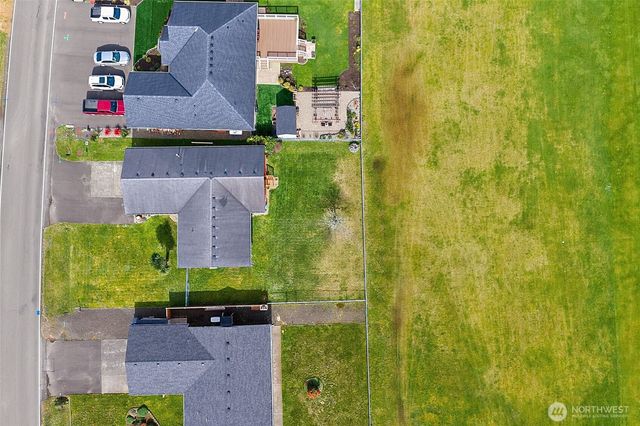 550 Canal Drive NE, Ocean Shores, WA 98569