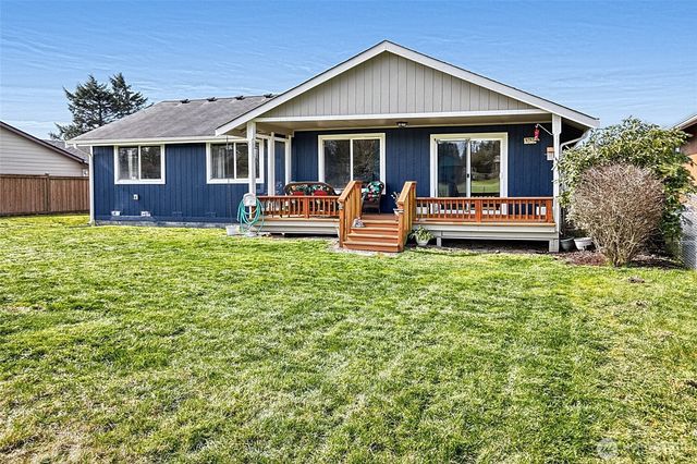 550 Canal Drive NE, Ocean Shores, WA 98569
