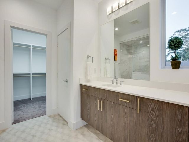 4310 Merrell Road, Dallas, TX 75229