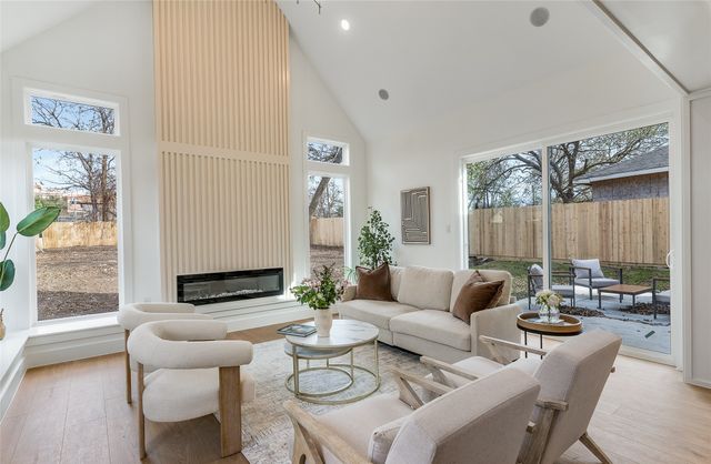 1510 Marfa Avenue, Dallas, TX 75216