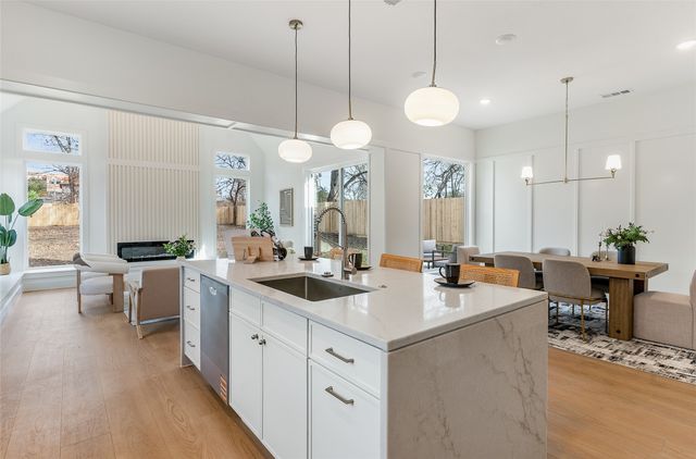 1510 Marfa Avenue, Dallas, TX 75216
