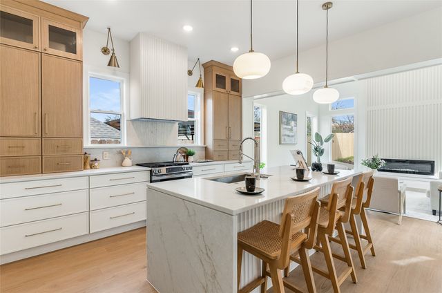 1510 Marfa Avenue, Dallas, TX 75216