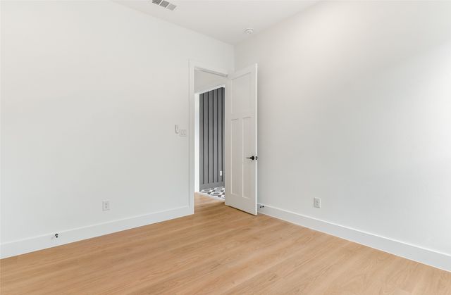 1510 Marfa Avenue, Dallas, TX 75216