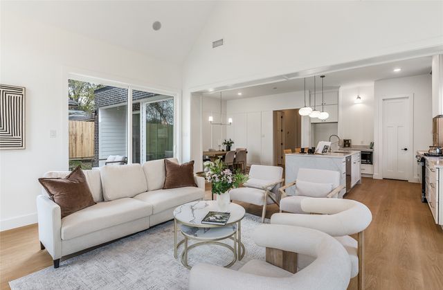 1510 Marfa Avenue, Dallas, TX 75216