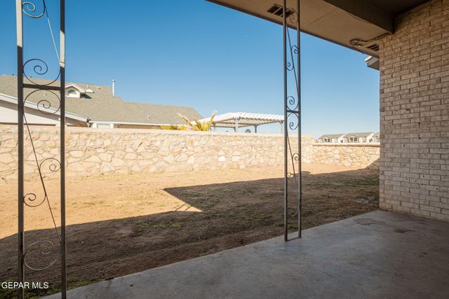 11241 BEACH FRONT Drive, El Paso, TX 79936