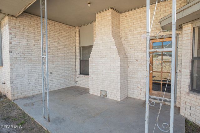 11241 BEACH FRONT Drive, El Paso, TX 79936