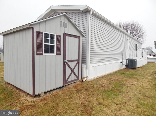 124 PARKSIDE CT, North Wales, PA 19454