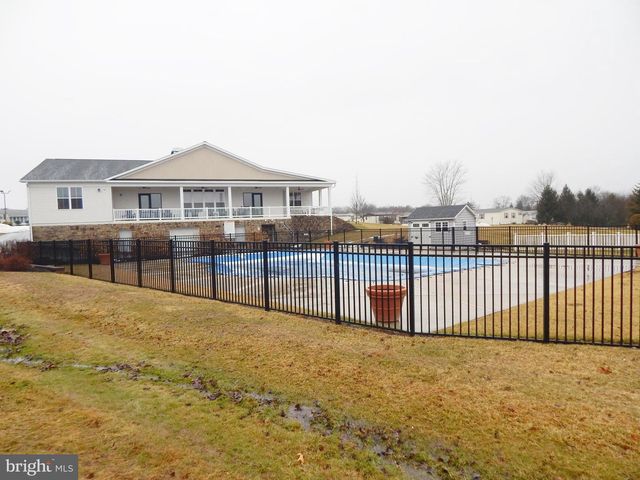 124 PARKSIDE CT, North Wales, PA 19454