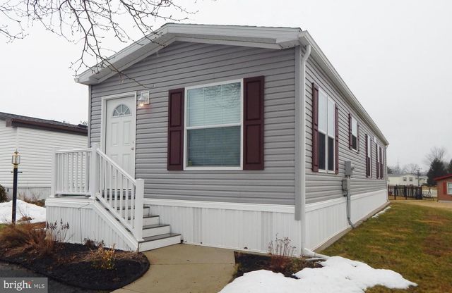 124 PARKSIDE CT, North Wales, PA 19454