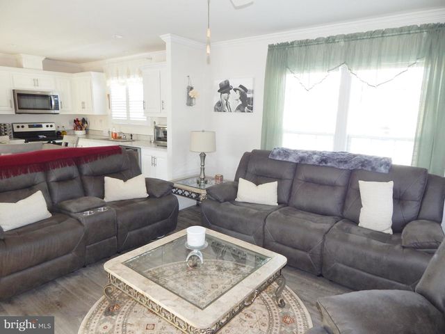 124 PARKSIDE CT, North Wales, PA 19454